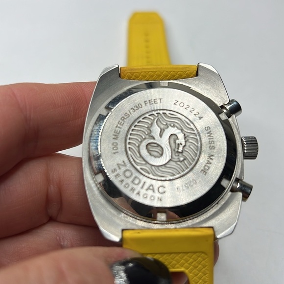 Zodiac Sea Dragon 100m Chronograph Diver Yellow Dial Yellow Rubber Swiss Watch - Picture 7 of 10